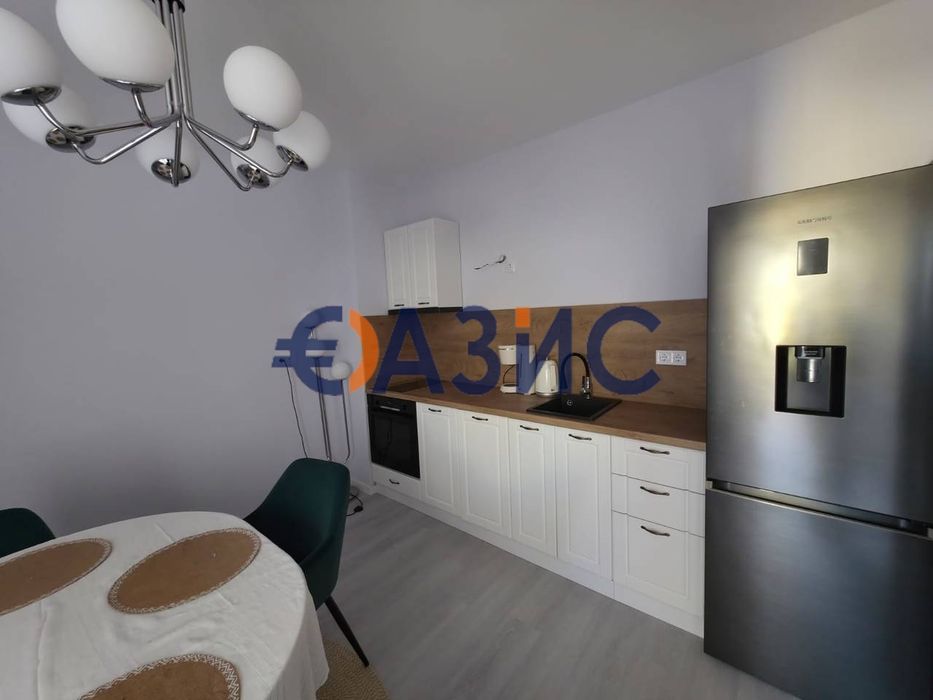 Продава се Тристаен апартамент в Свети Влас - 78 кв.м за 1475 €/кв.м - Снимка #1