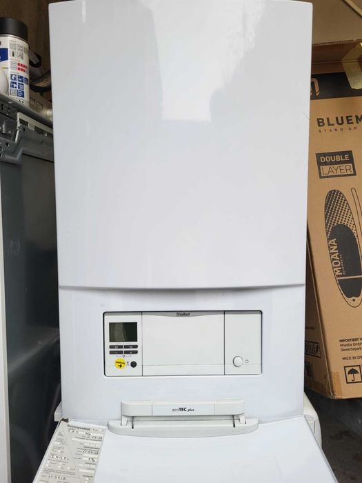 Centrala termica Vaillant cu boiler 120 L