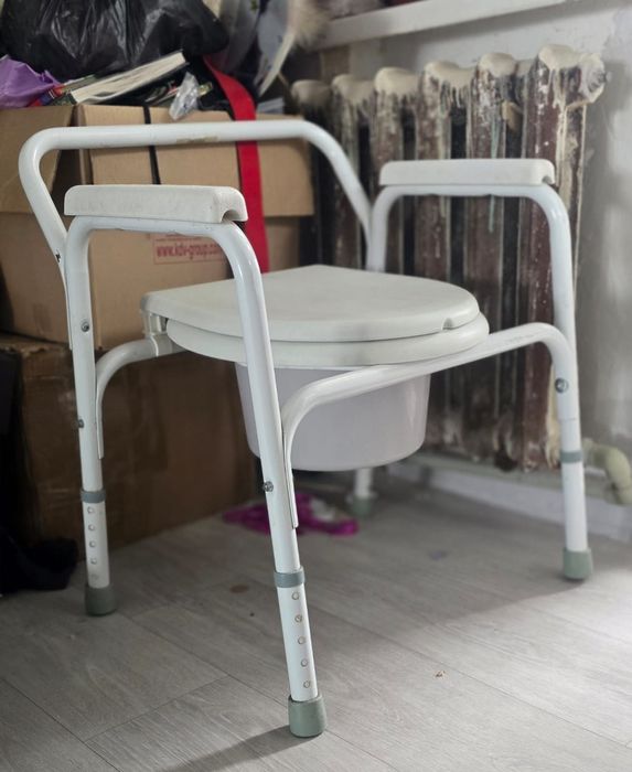 Стульчик ночной горшок