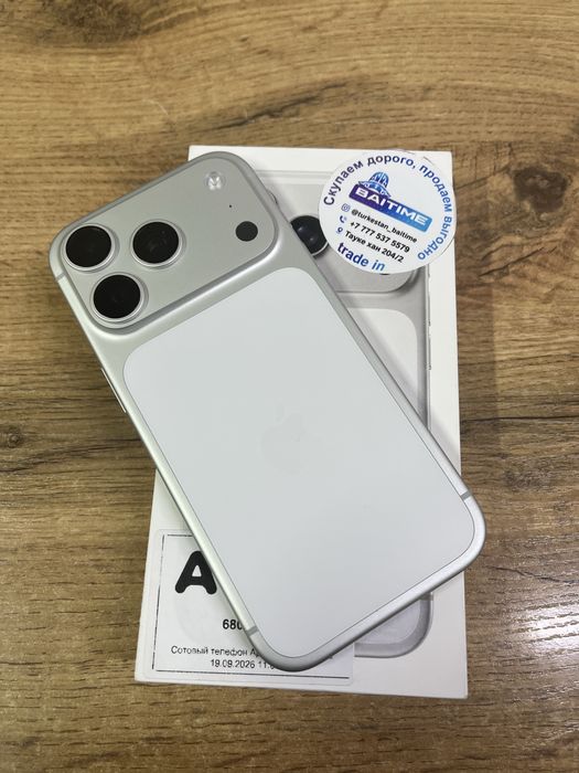 Телефон Apple iPhone 17 Pro