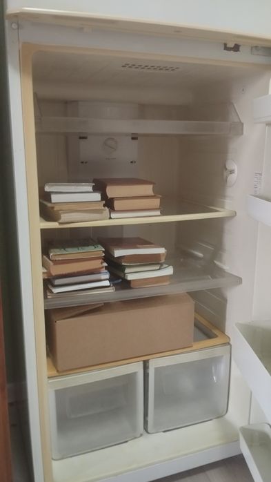 Холодильник с дефектом