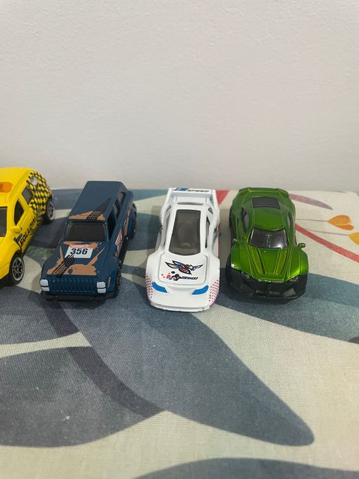 Lot mașinuțe metalice