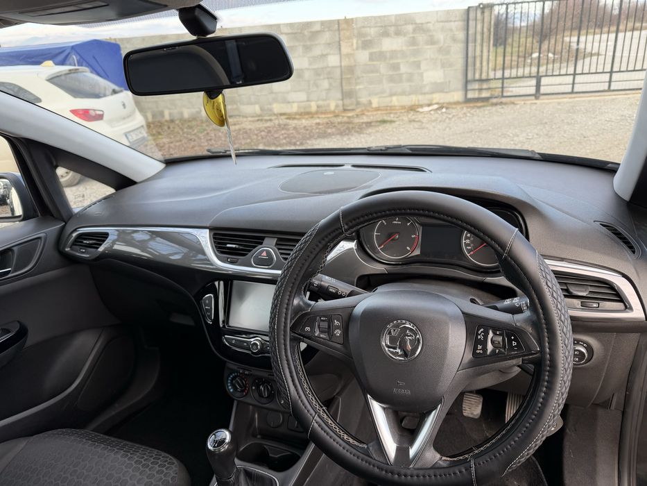 Opel Corsa E на части