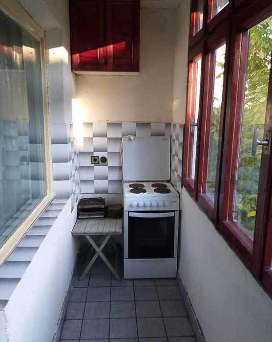 Дава се под наем Двустаен апартамент в Бургас, Славейков - 42 кв.м за 140 € - Снимка #3