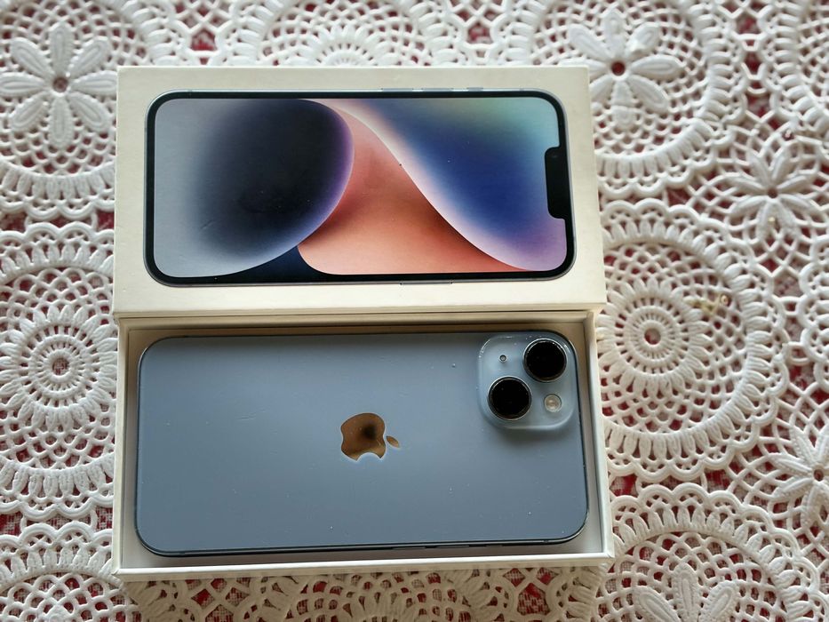 Продавам iphone отлично запазен цвят син състояние на батерията 78%