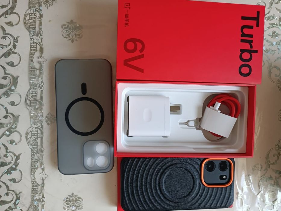 Продается телефон OnePlus 6v turbo 256gb