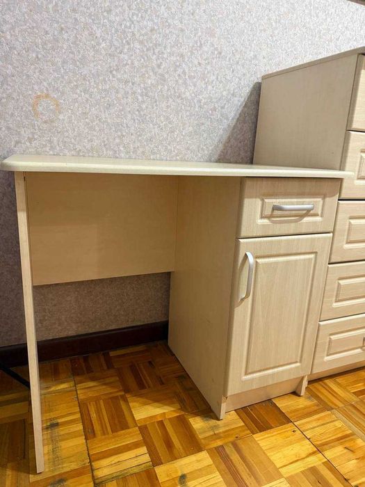 Письменный стол 2 шт