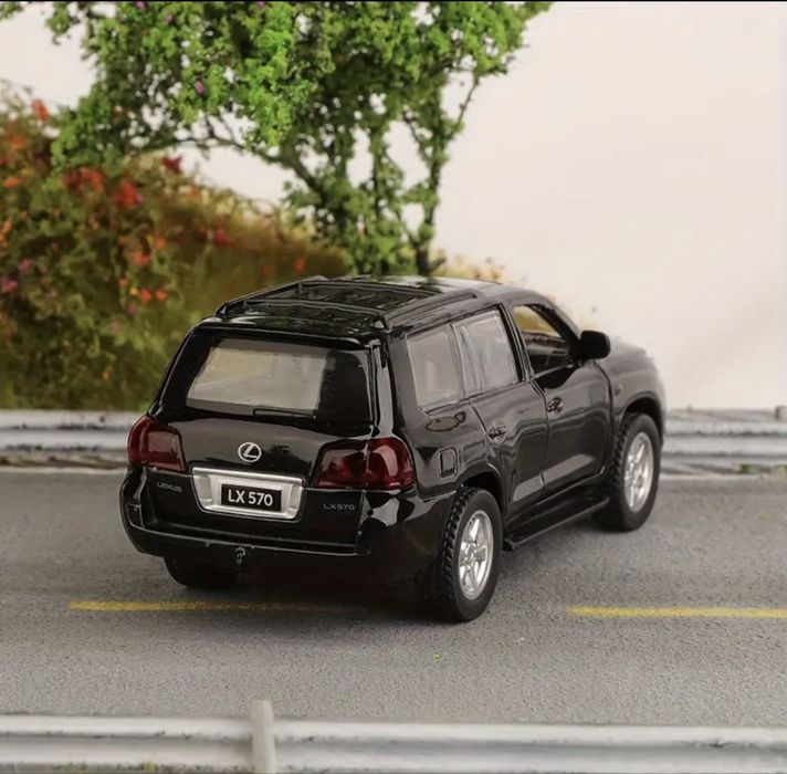 Моделька lexus lx 570