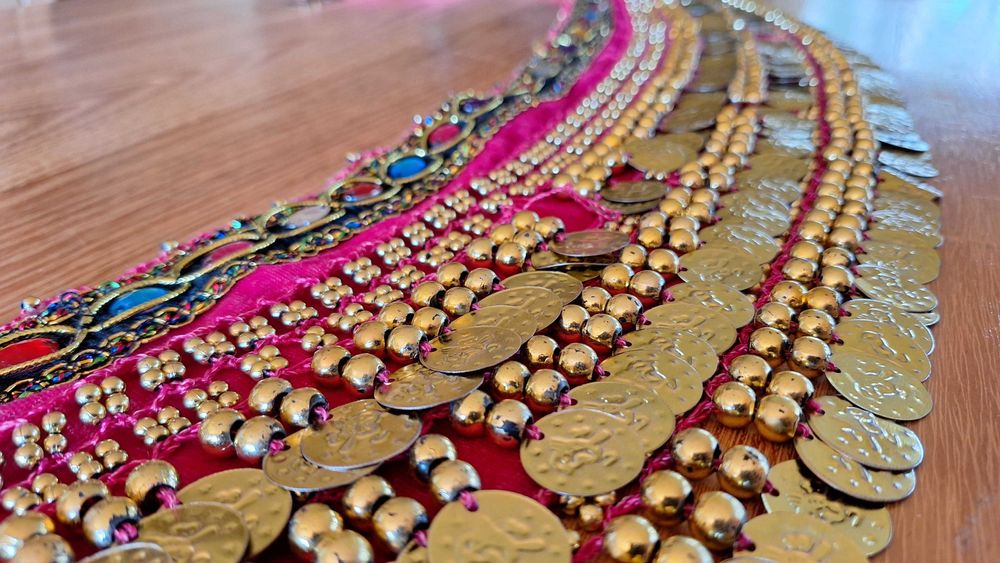 Луксозен ориенталски колан за кючек • ръчно декориран • сценичен клас