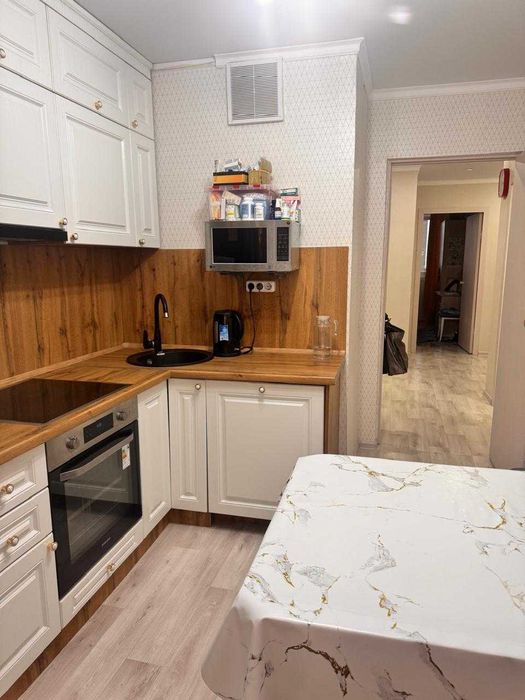 Продам 3 ком кватиру в Жас  Оркен