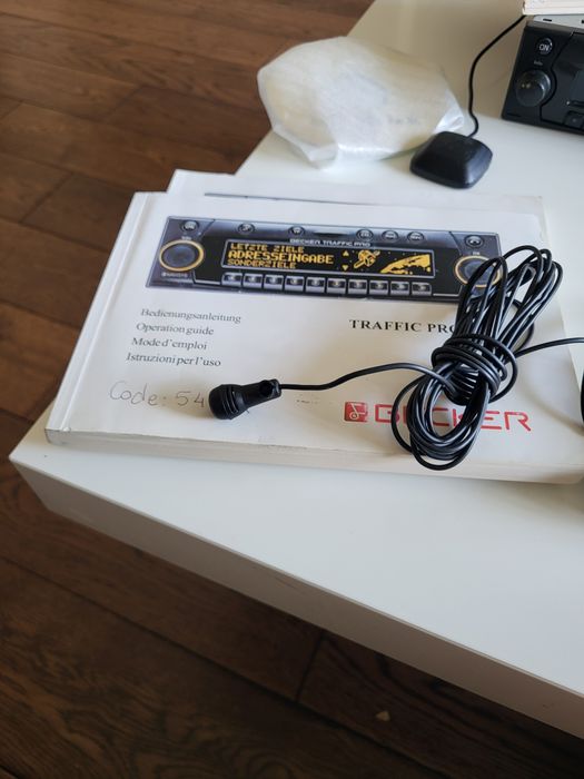 Becker Traffic Pro High BE7820 навигация за кола с блутут Parrot