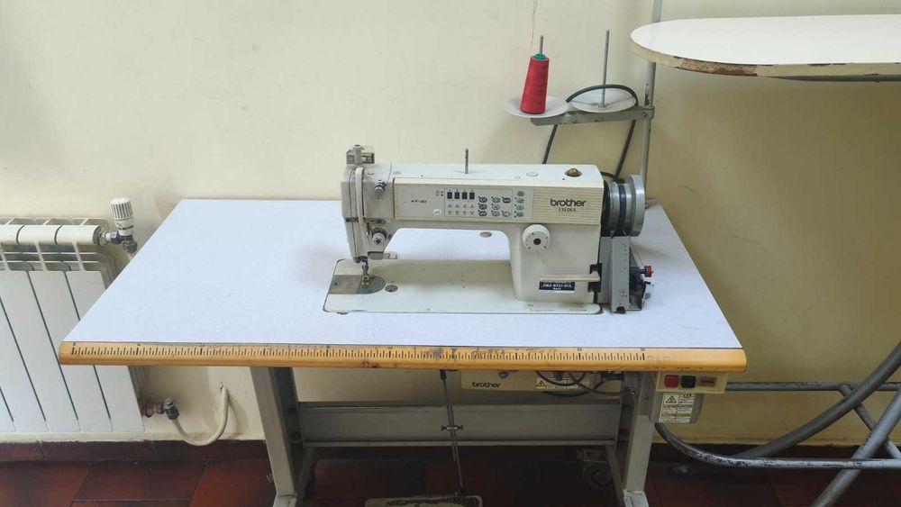 Шевна машина Brother DB2-B737-913 Mark II