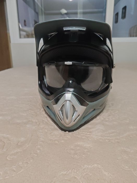 Каска за велосипед, мото,атв,тротинетка Commander