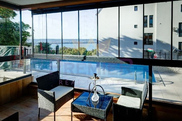 Дава се под наем Тристаен апартамент в Варна, Галата - 150 кв.м за 2500 € - Снимка #10