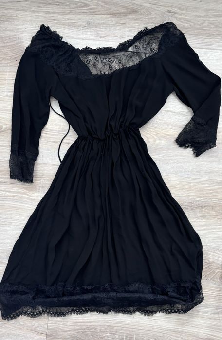 Zara рокля с дантела