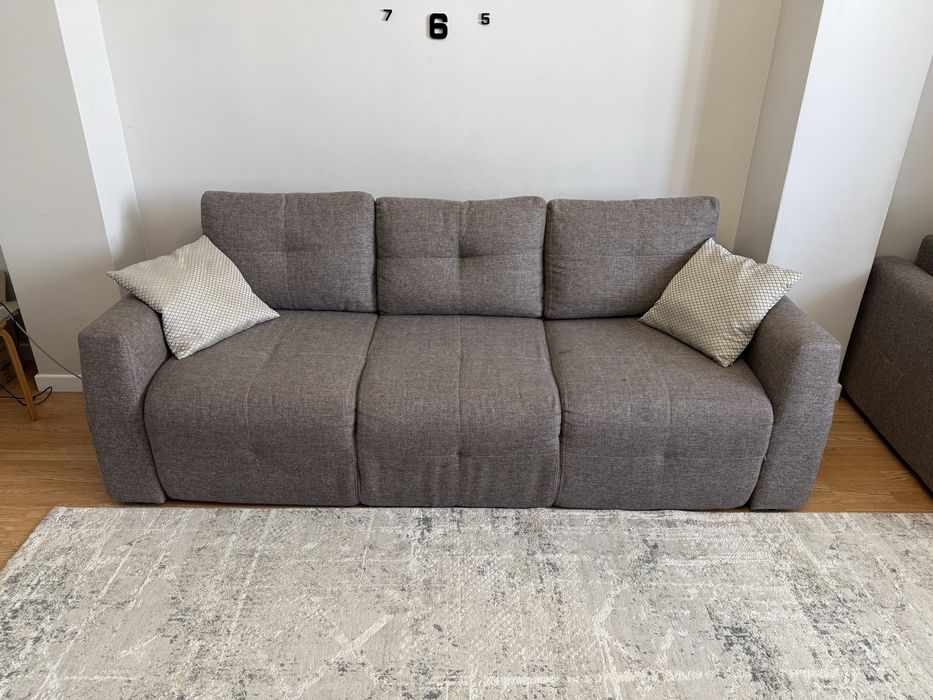 Продается комплект б/у мягкой мебели