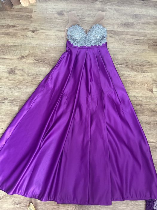 Rochie de ocazie cu spatele gol