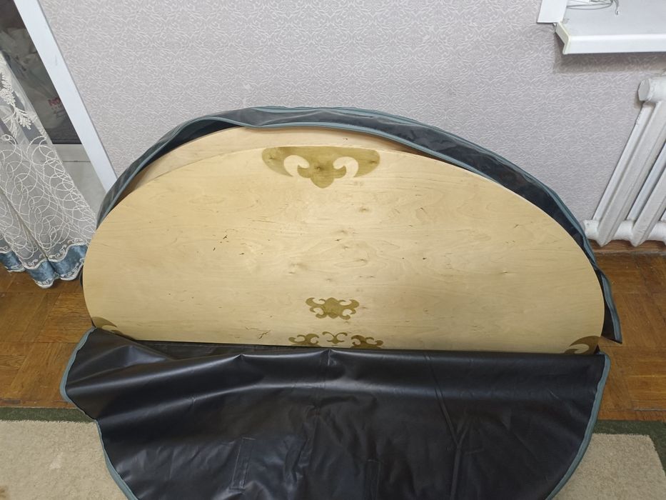 Круглый стол складной