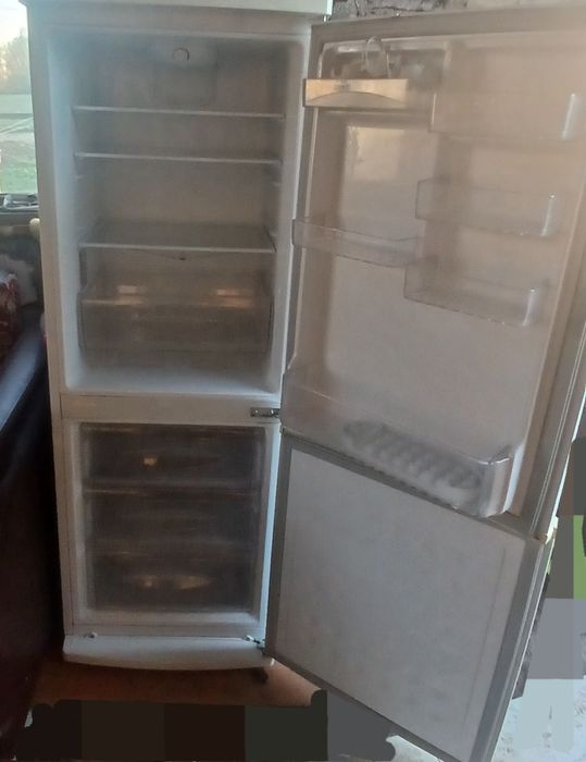 Продам холодильник
