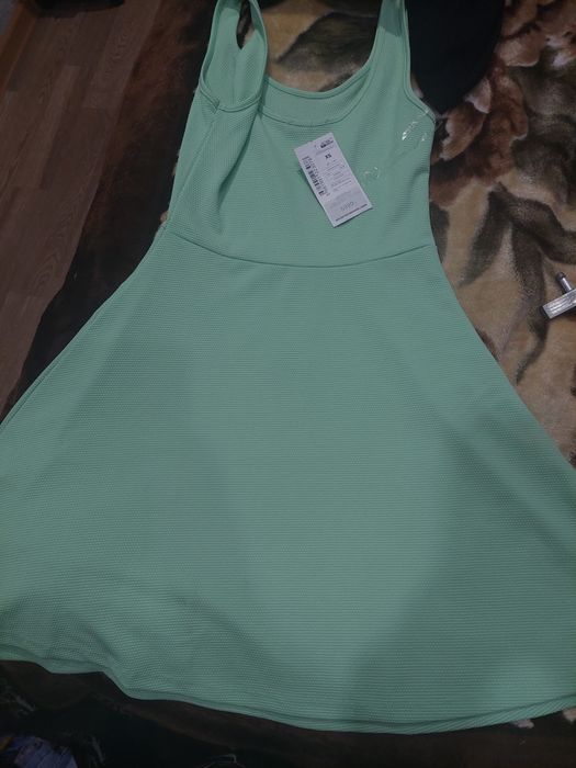 Продам одежду для девочки подростка 38 -42 размер.