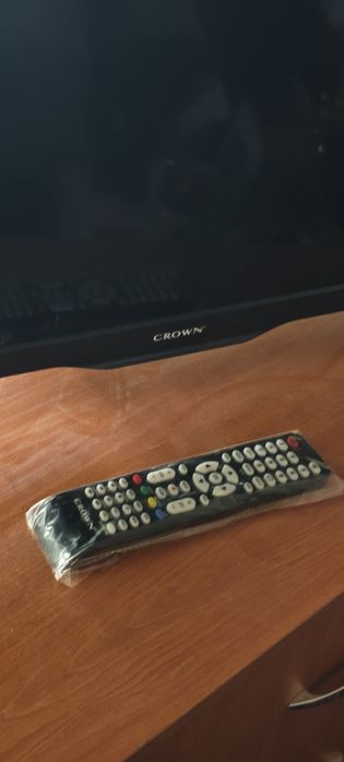 телевизор CROWN 32"