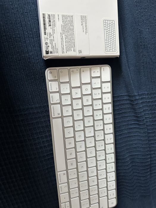 MacBook Pro M3 16" - 18Gb Ram - SSD 512Gb - Baterie 153 cicluri incarcare 100% capacitate + tastatura Magic Keyboard + Mouse Logitech MX Anyware 3S