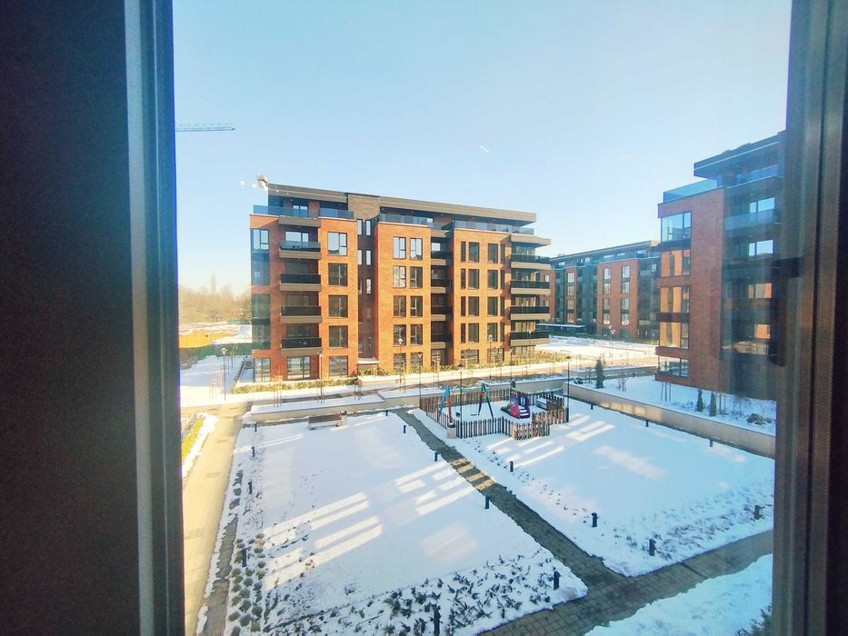 Дава се под наем Двустаен апартамент в София, Хладилника - 73 кв.м за 999 € - Снимка #11