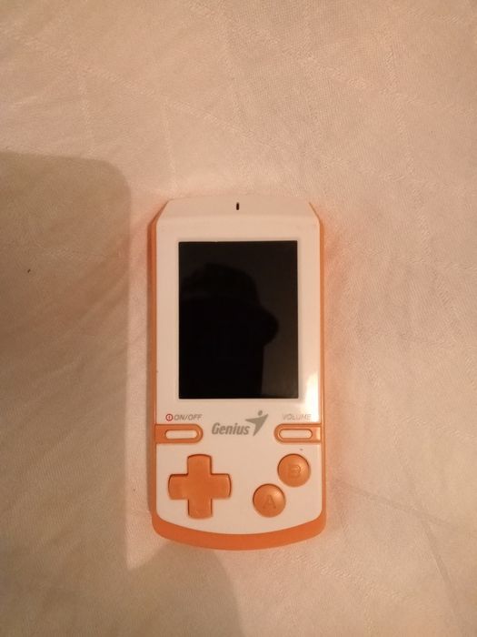 Продам электронную игру