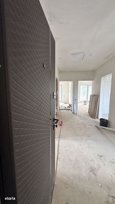 Apartament 3 camere bloc vila - 75 mp + parcare - Tractorul 137500