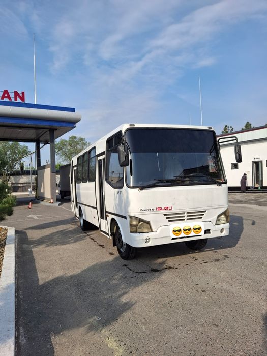 Isuzi avtobus 2ta dizelda