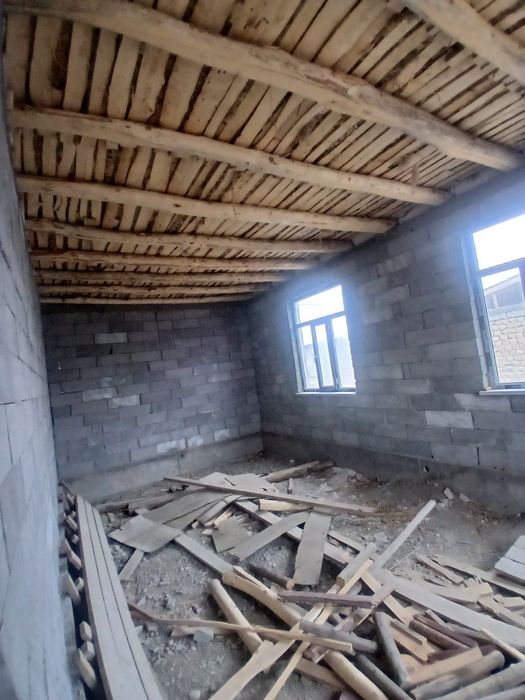 Уй сотилади Янгиер шахар б секторда