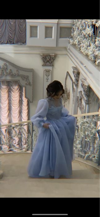 Вечернее платье новый уступлю