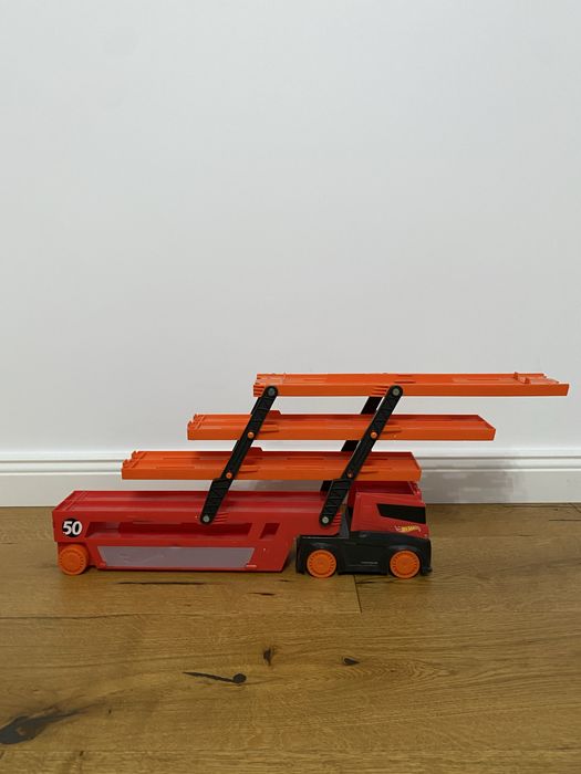 Tir Mega Transportator Hot Wheels