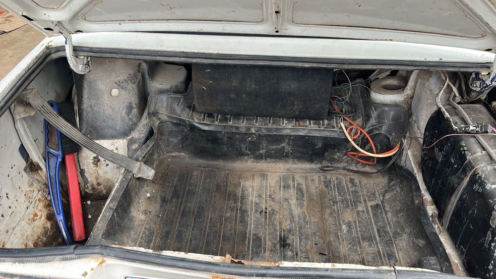 Жигули ваз 2107  на ходу