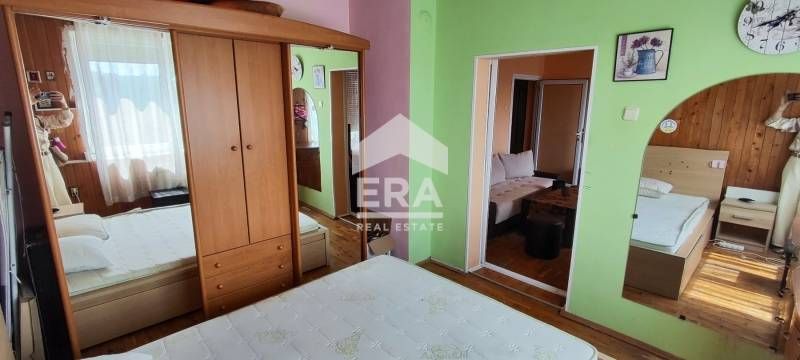 ЕКСКЛУЗИВНО! Двустаен тухлен  апартамент  под наем в кв. Трошево, на б