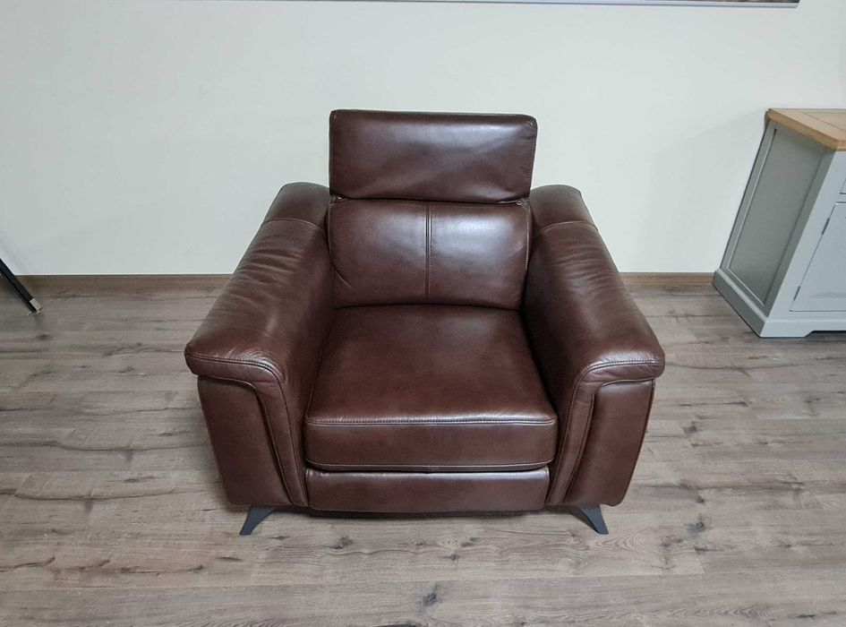 Кафяв кожен фотьойл с подвижна облегалка