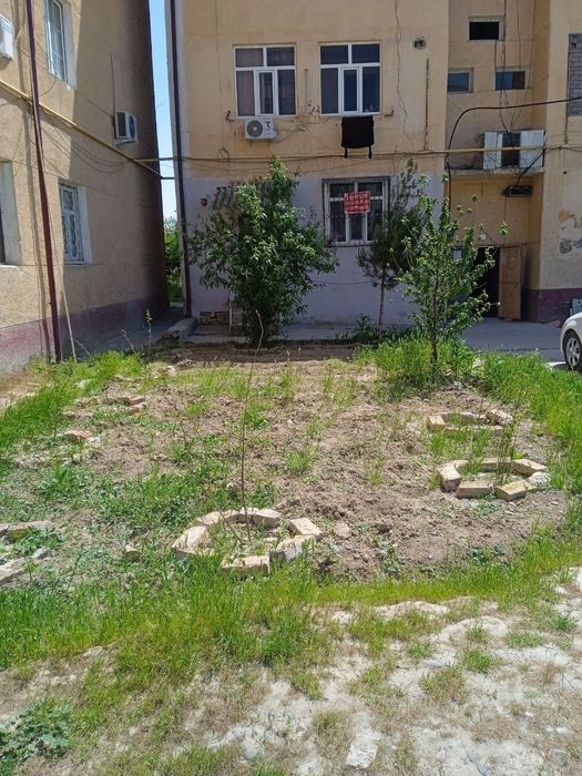 Gulbahor dom sotiladi