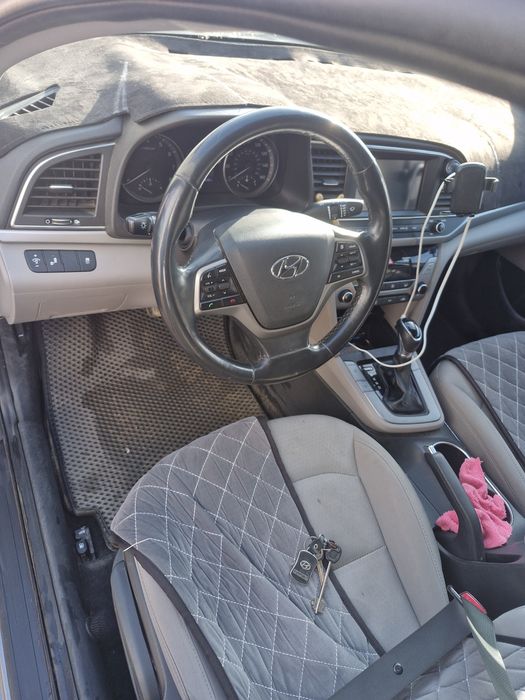 Хюндай Елантра 2017 выпуска Американец