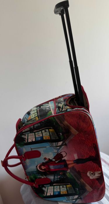 Eleganta geanta de voiaj sau mana, Anglia, troler  modern, design unic