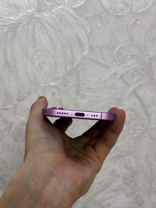 Продам айфон 16 iphone 16