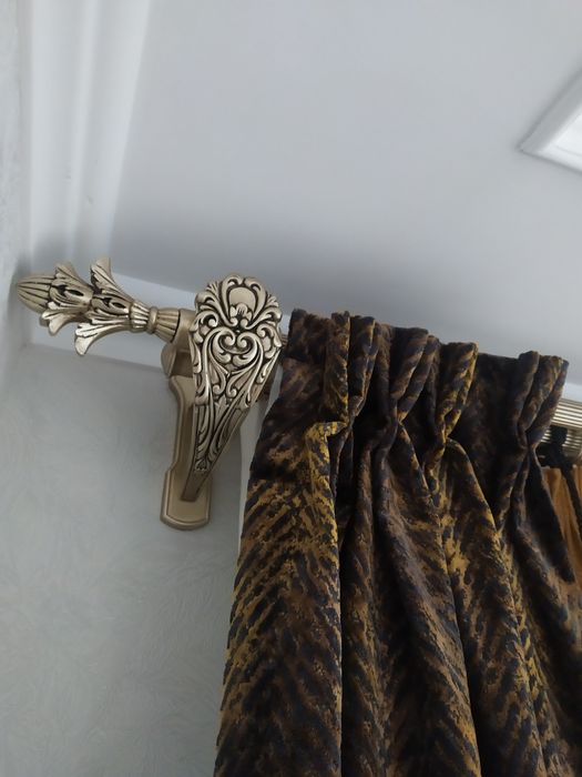 Karniz Baget Ustanovka Dastavka