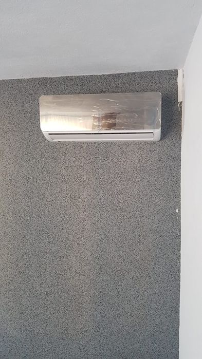 Montaj aer conditionat, igienizare, încărcare freon, reparații Montaj