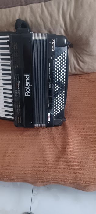 Vind acordeon roland fr 7 x
