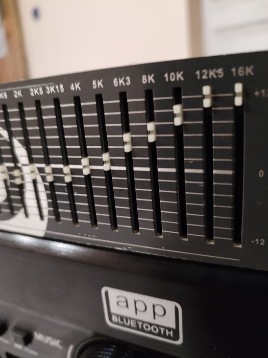 Усилвател Viliodor DS-8011 + Еквалайзер Phonic MQ-3229