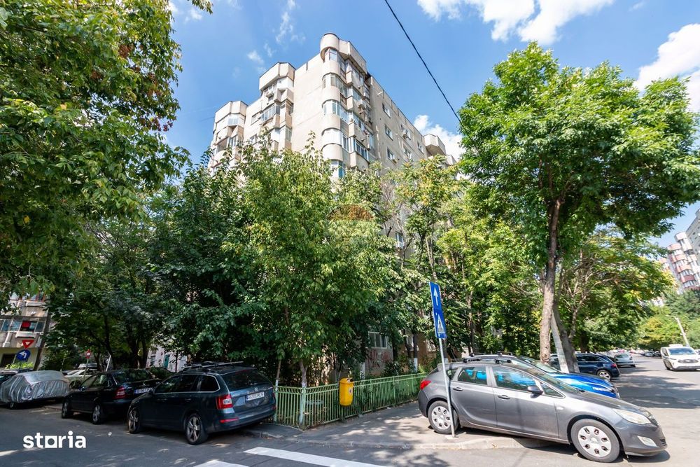 Apartament 3 camere mobilat ,strada Novaci în zona 13 Septembrie