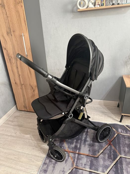 Продам коляску прогулочную