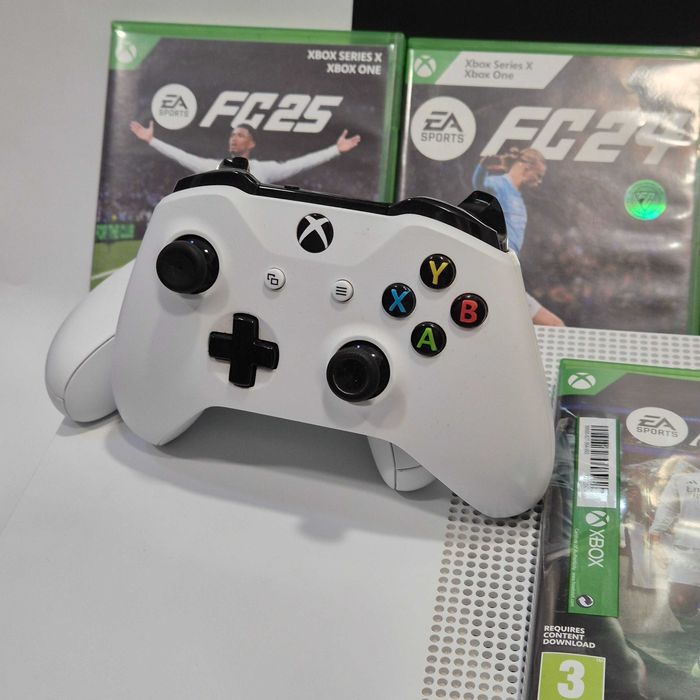 Hope Amanet P8 - Pachet Xbox One S | 2 Manete | 4 Jocuri | FC 26