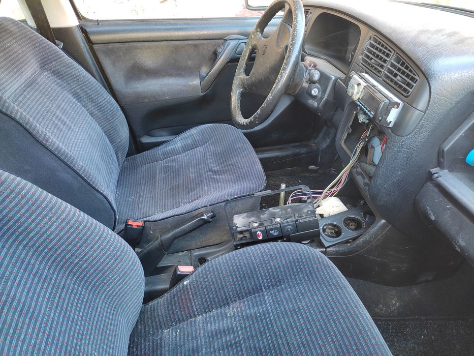 • VW GOLF 3 (1.6  бензин 75кс. 93г.)  на ЧАСТИ също така венто и поло