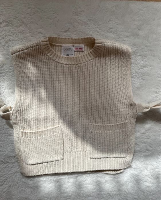 Жилетка Zara на 4-5 лет