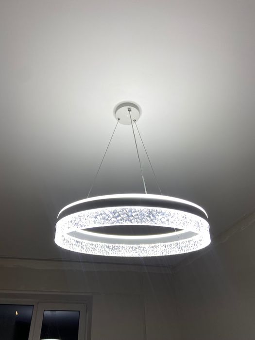 Люстра в отличном состоянии